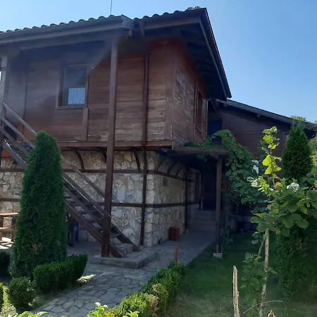 Chaykovite Kashti بيت ضيافة Brŭshlyan