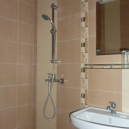 Chaykovite Kashti * Brŭshlyan